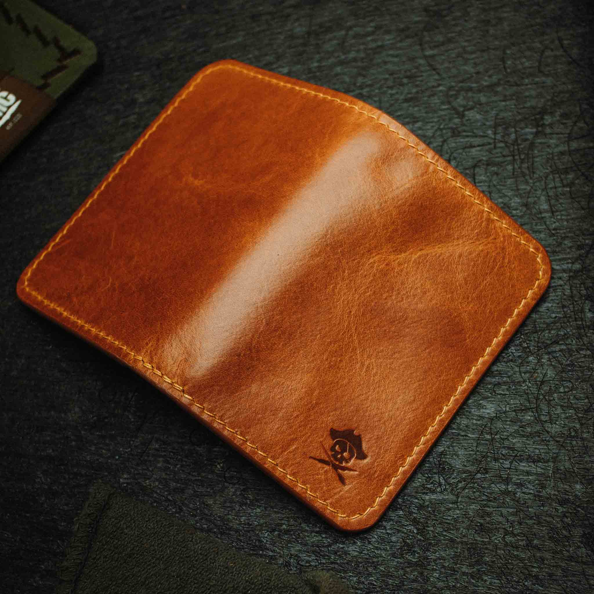 Pirate Goods Bucaneer Bifold Wallet – Schlankes minimalistisches Leder EDC Kartenetui