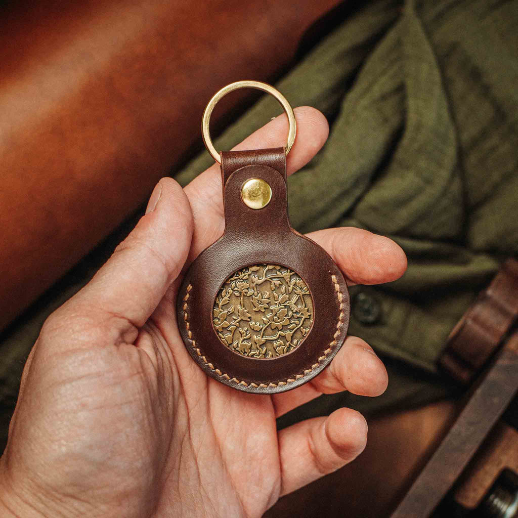 Pirate Goods Peso Pocket v5 Schlüsselanhänger Münzhalter – Leder-Challenge-Coin-Etui für EDC