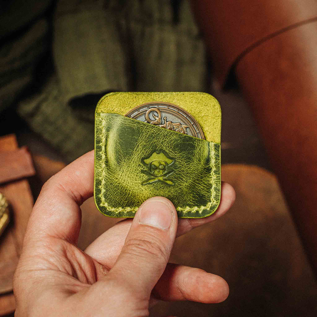 Monedero de cuero para monedas de desafío Pirate Goods Peso Pocket para EDC