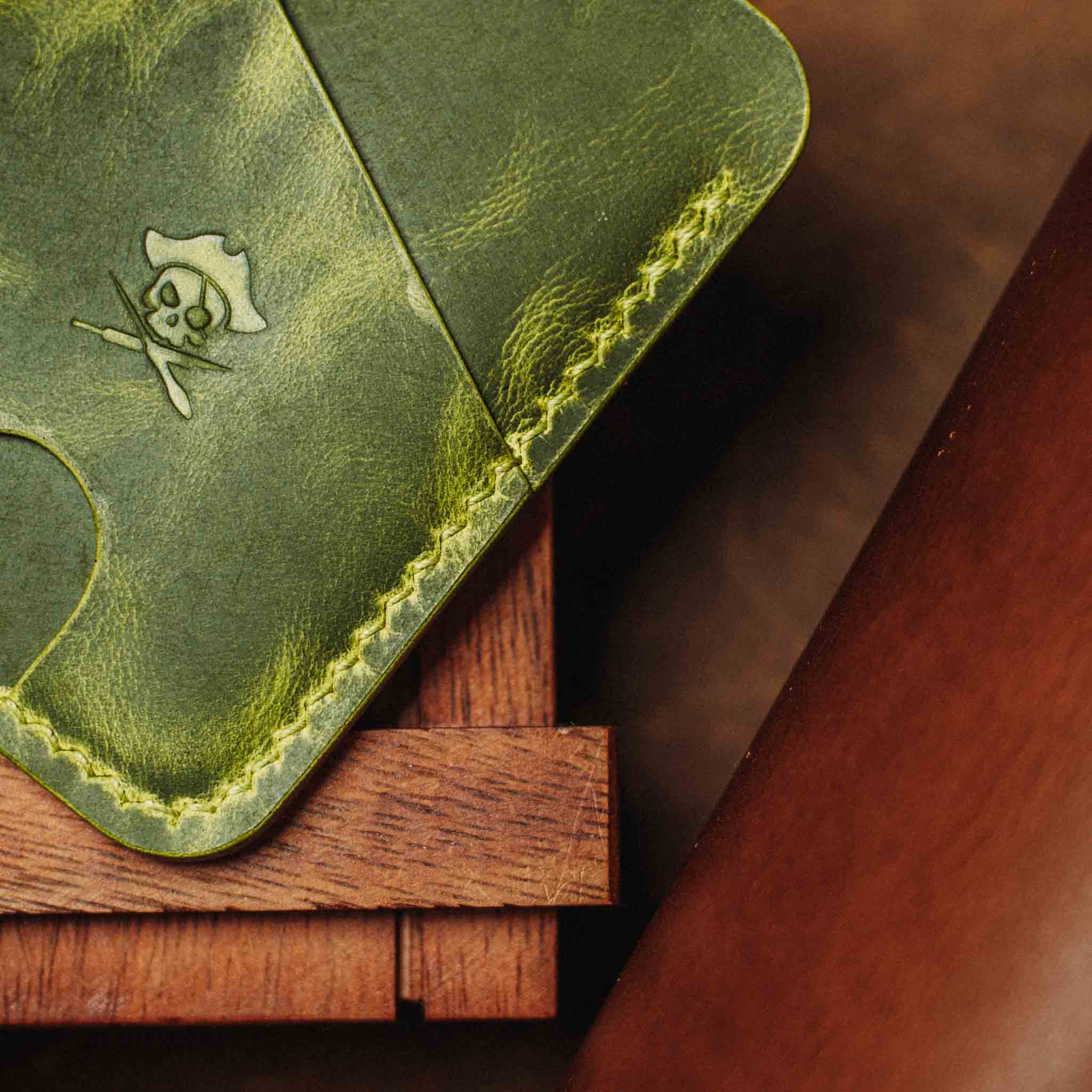 Pirate Goods Boatswain v4 Slim Wallet – Minimalistische Leder-EDC-Kartenhülle