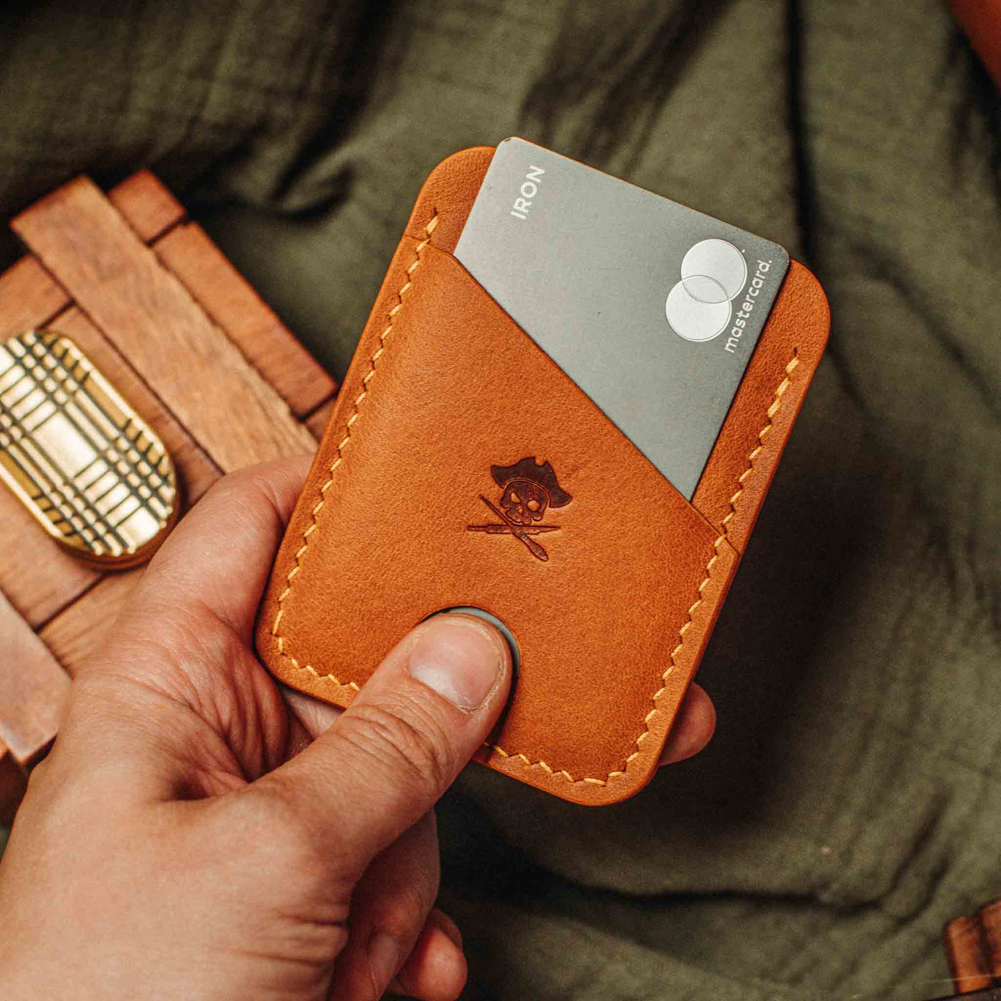 Pirate Goods Boatswain v4 Slim Wallet – Minimalistische Leder-EDC-Kartenhülle