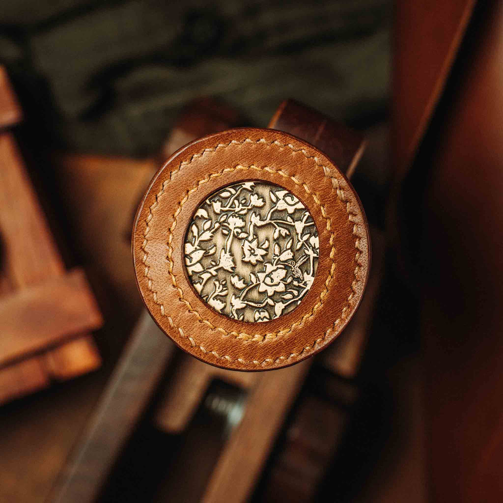 Pirate Goods Peso Pocket v2 Münzhalter – Rundes Leder-Etui für Challenge Coins und EDC