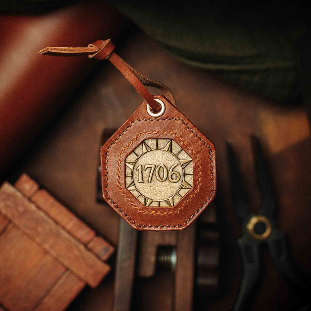 Pirate Goods Peso Pocket v4 Plus Monedero – Estuche octogonal de cuero para monedas de desafío para EDC