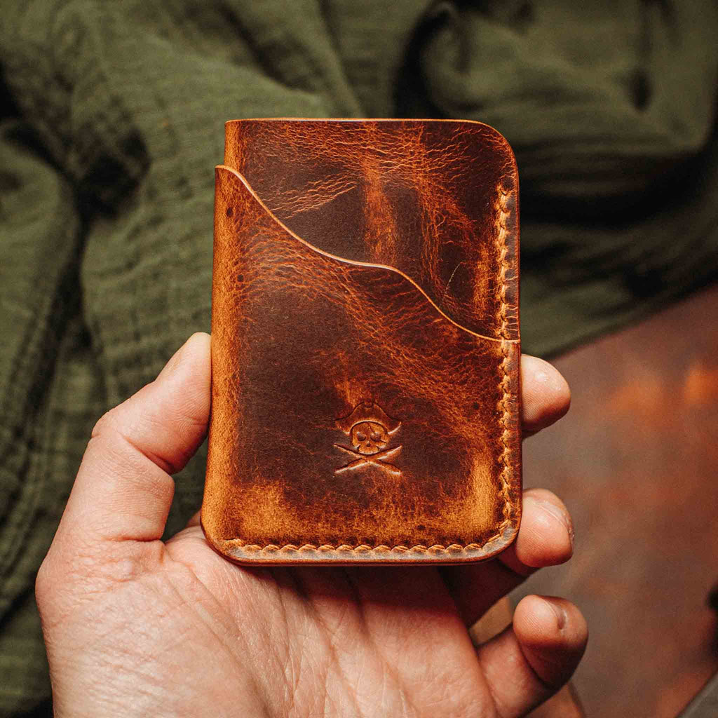 Pirate Goods Venturer v2 Slim Wallet – Minimalistischer Leder EDC Kartenhalter