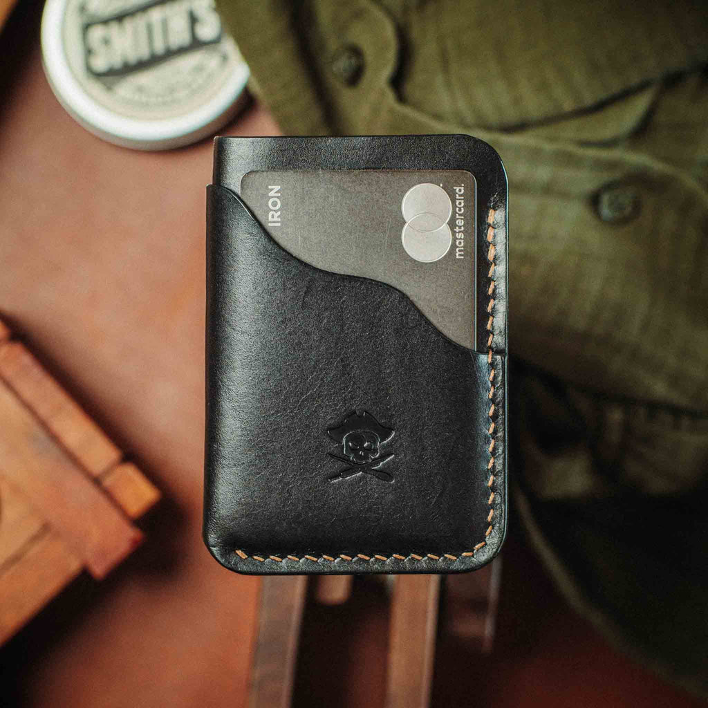 Pirate Goods Venturer v2 Slim Wallet – Minimalistischer Leder EDC Kartenhalter