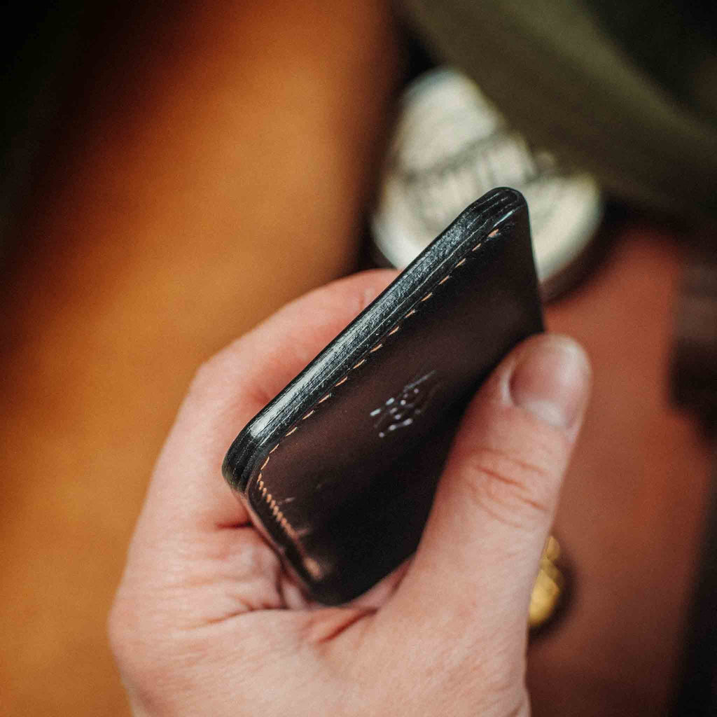 Pirate Goods Venturer v2 Slim Wallet – Minimalistischer Leder EDC Kartenhalter