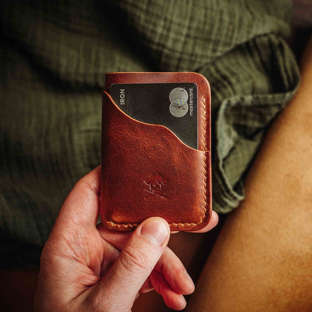 Pirate Goods Venturer v2 Slim Wallet – Minimalistischer Leder EDC Kartenhalter