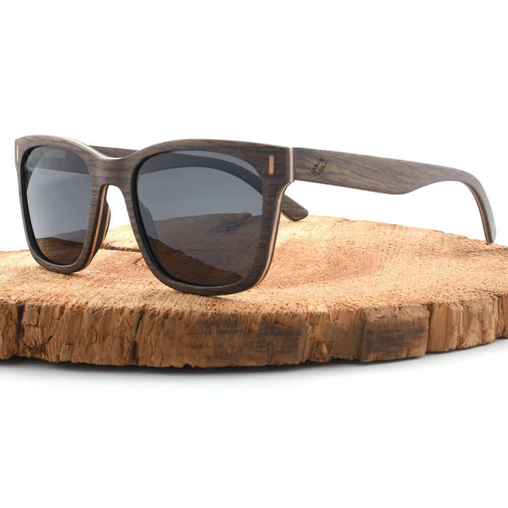 Laos - Gafas de sol de madera