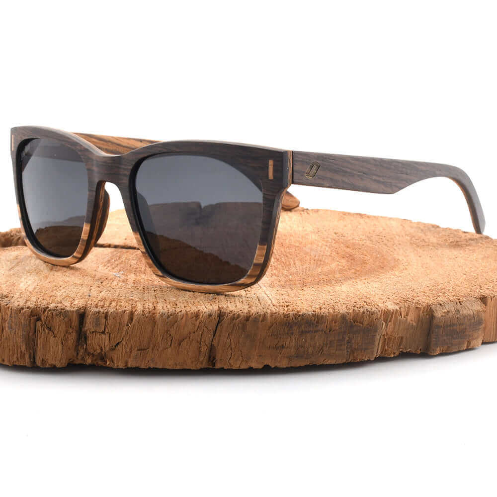 Laos - Gafas de sol de madera