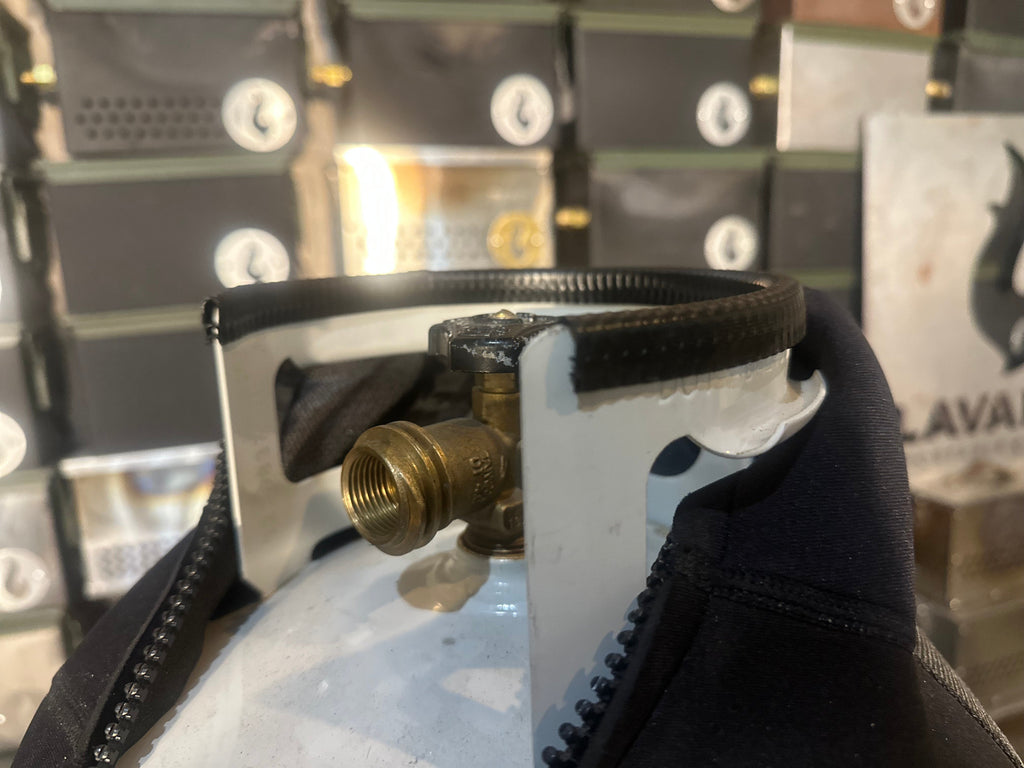 Burts Tank Top: 20-Pfund-Propangastankisolator und -träger