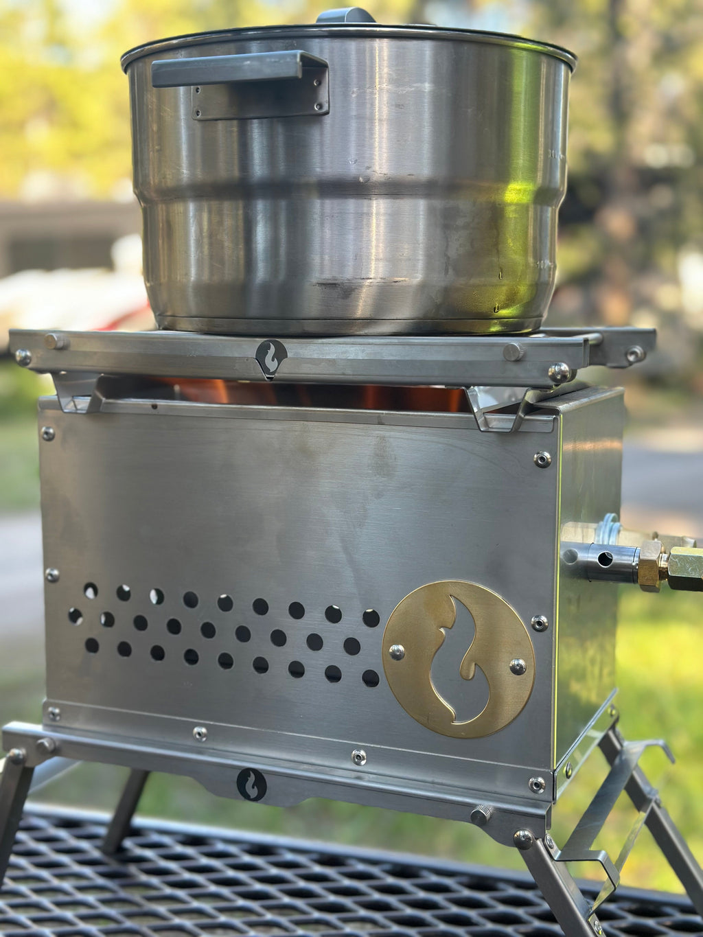 Over Under Grill Thingy: ¡Soporte y parrilla en uno!