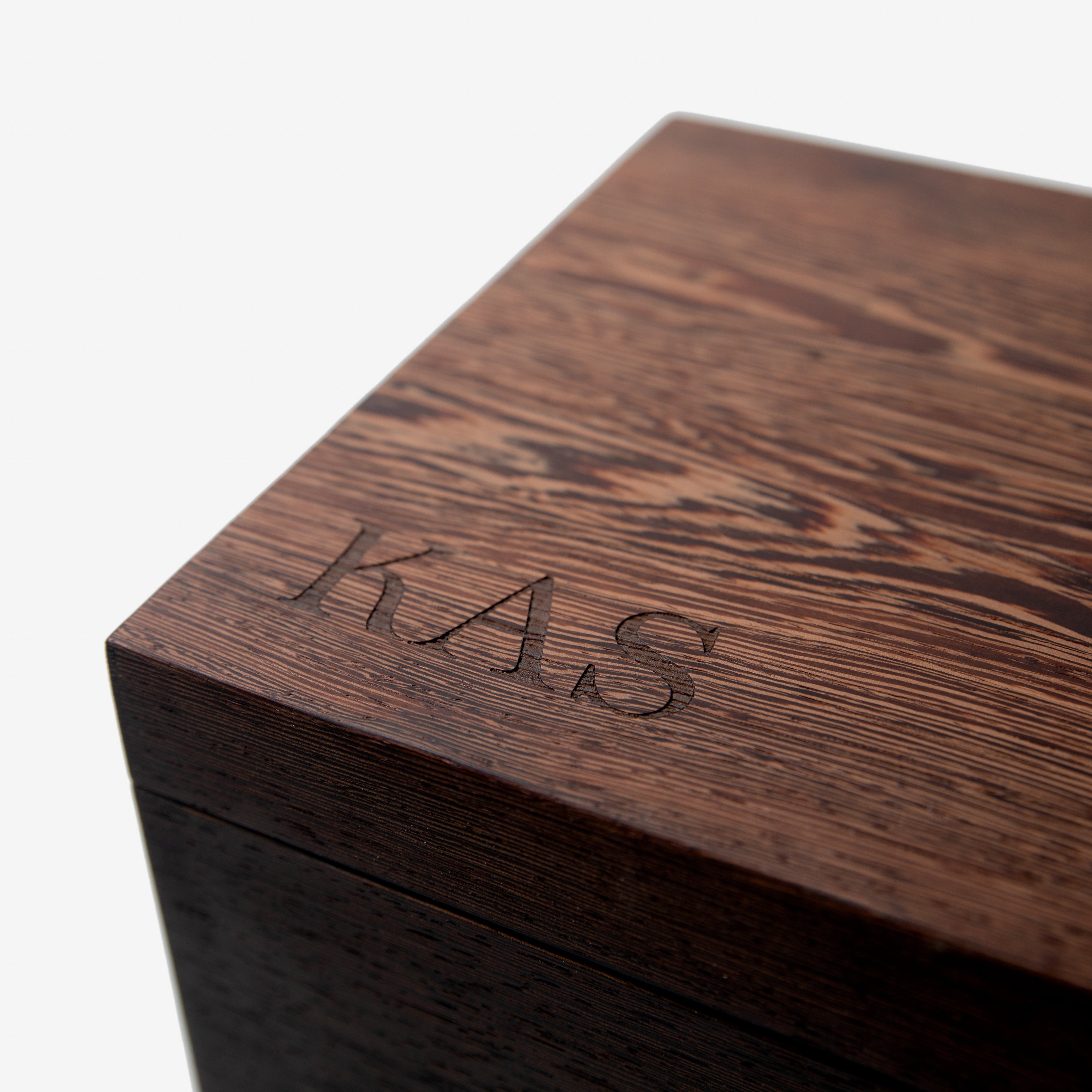 Humidor para puros - Wengué con revestimiento de cedro español - 80 unidades de capacidad