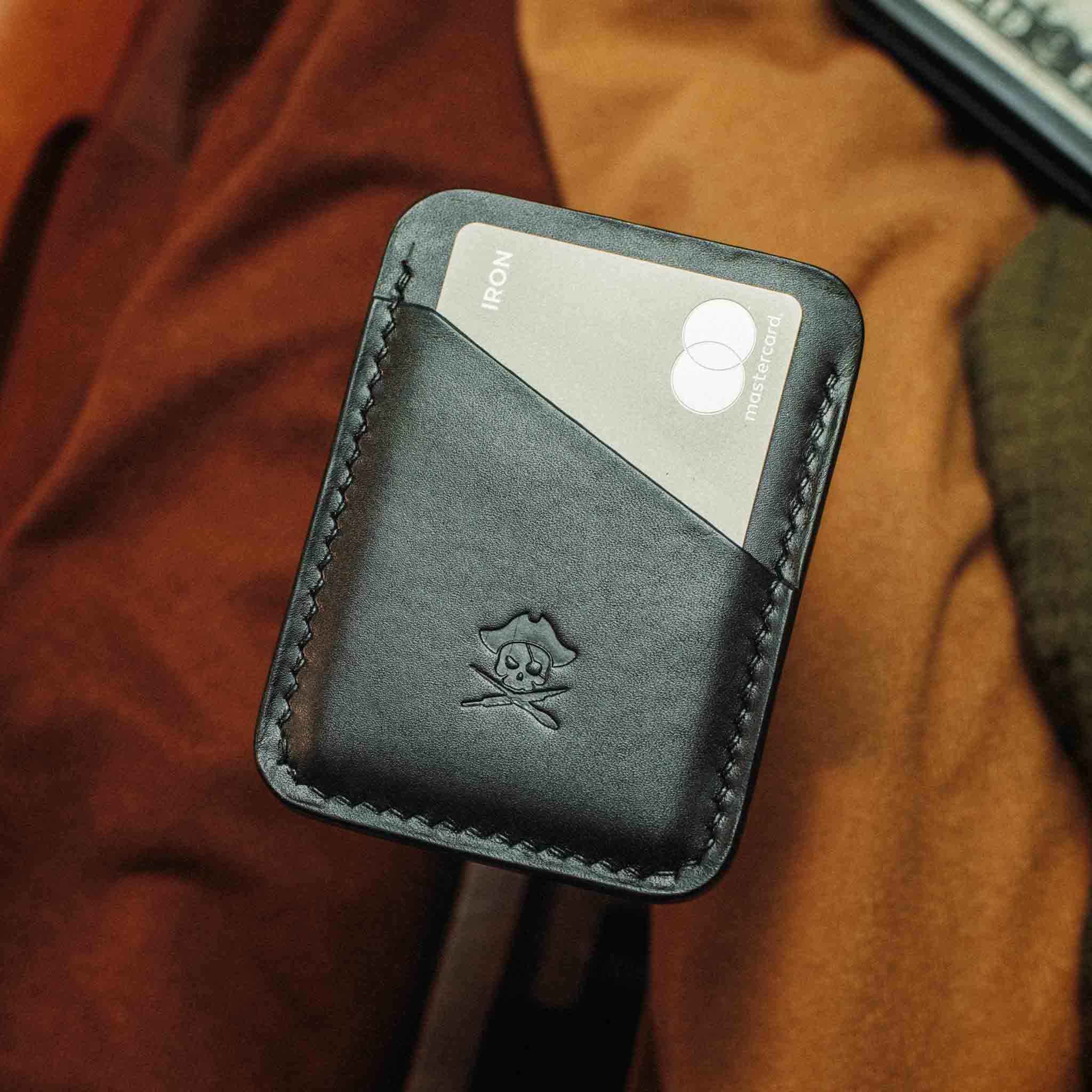 Pirate Goods Boatswain v3 Slim Wallet – Minimalistischer EDC Kartenhalter aus Leder