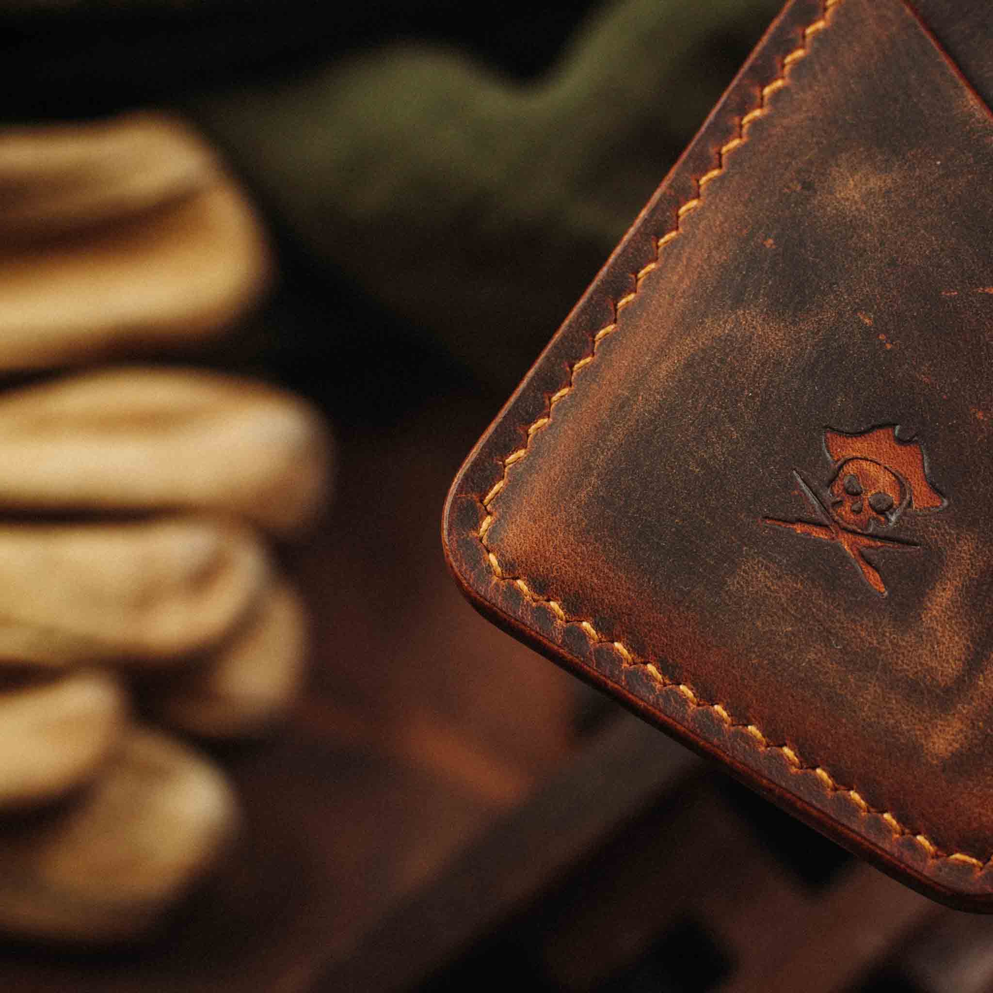 Pirate Goods Boatswain v3 Slim Wallet – Minimalistischer EDC Kartenhalter aus Leder