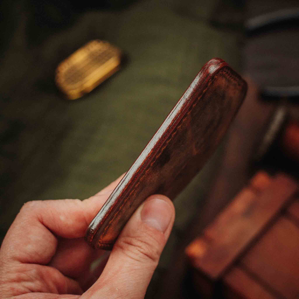 Pirate Goods Drunken Boatswain v2 Slim Wallet – Minimalistisches EDC-Kartenetui aus Leder