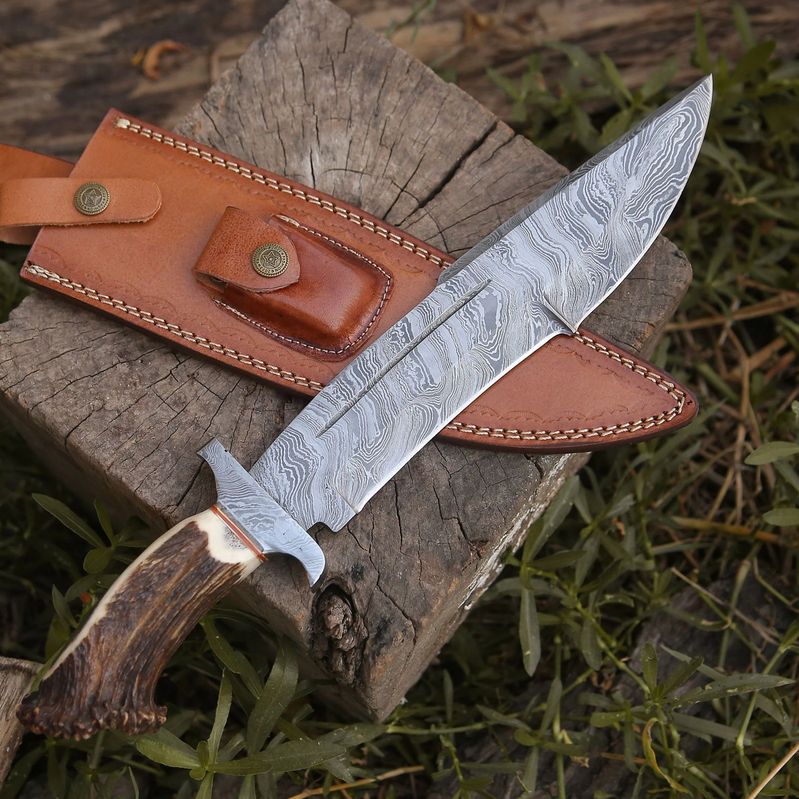 Cuchillo Bowie de Damasco con Vaina de Cuero