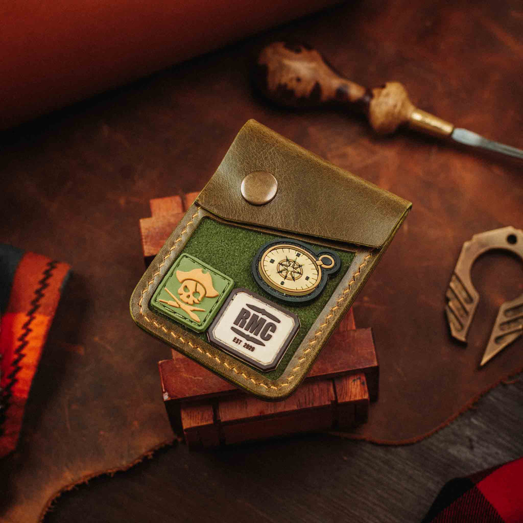 Leder-Klettverschluss-Geldbörse – Voyager v2 | Patch-Display-Kartenhalter | EDC